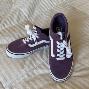 Girls Vans Sneakers in Purple and White